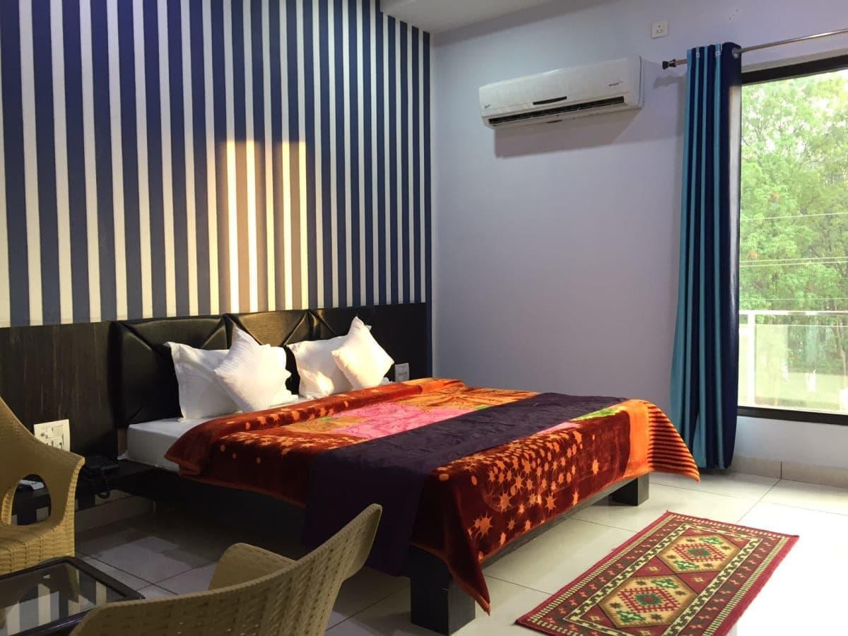 Oyo 30415 Hotel White City Anandpur  Exterior photo