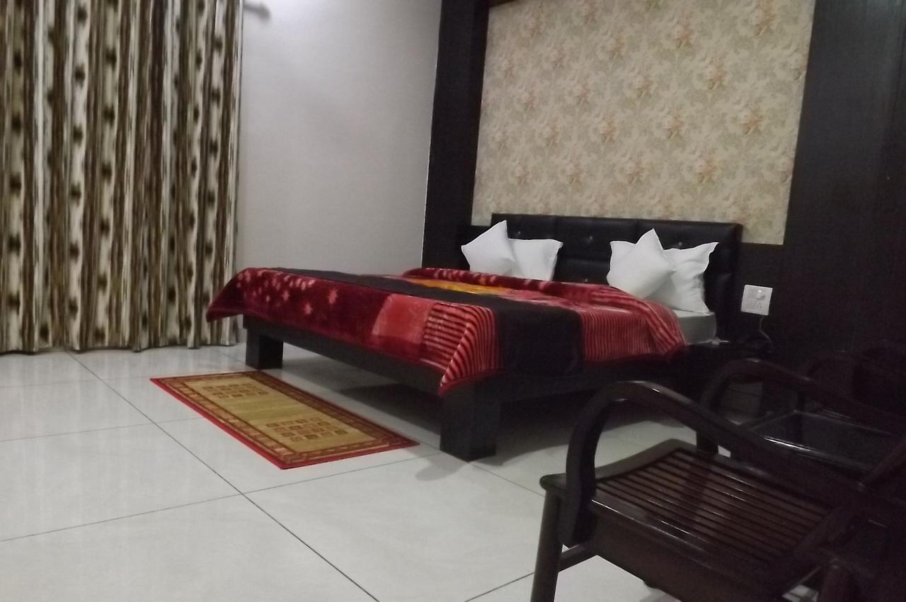 Oyo 30415 Hotel White City Anandpur  Exterior photo